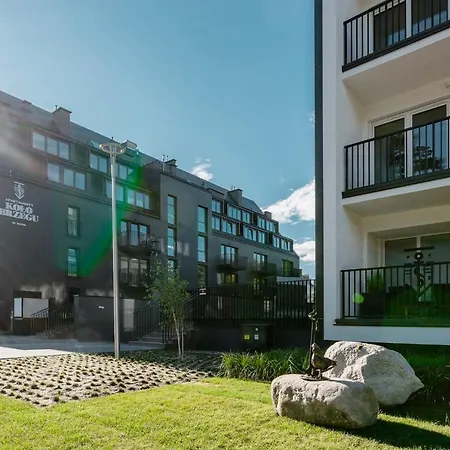 아파트 Rent Like Home - Apartament Kolo Brzegu III 코워브제크